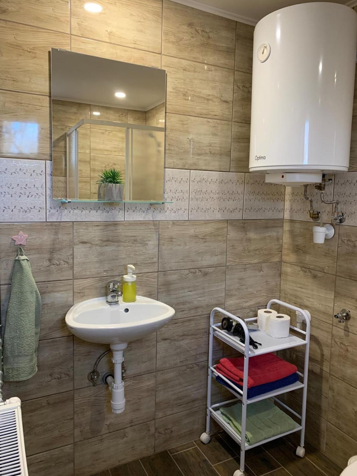 Tejfeles Vendeghaz Apartment Porva Ngoại thất bức ảnh